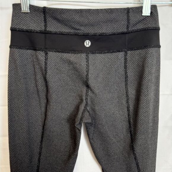 Lululemon Skinny Groove Pant Black - Picture 7 of 8